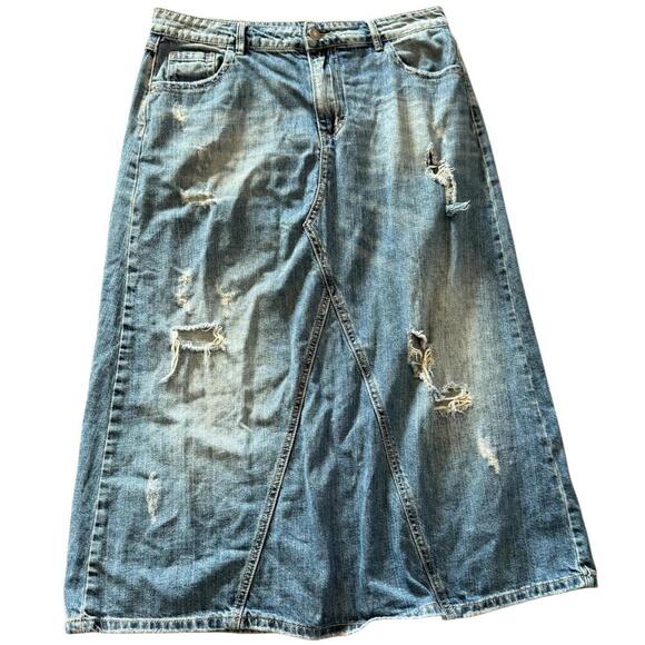 Vintage Distressed A-Line Denim Maxi Skirt (No Tag) Measurements in pictures - Picture 1 of 4